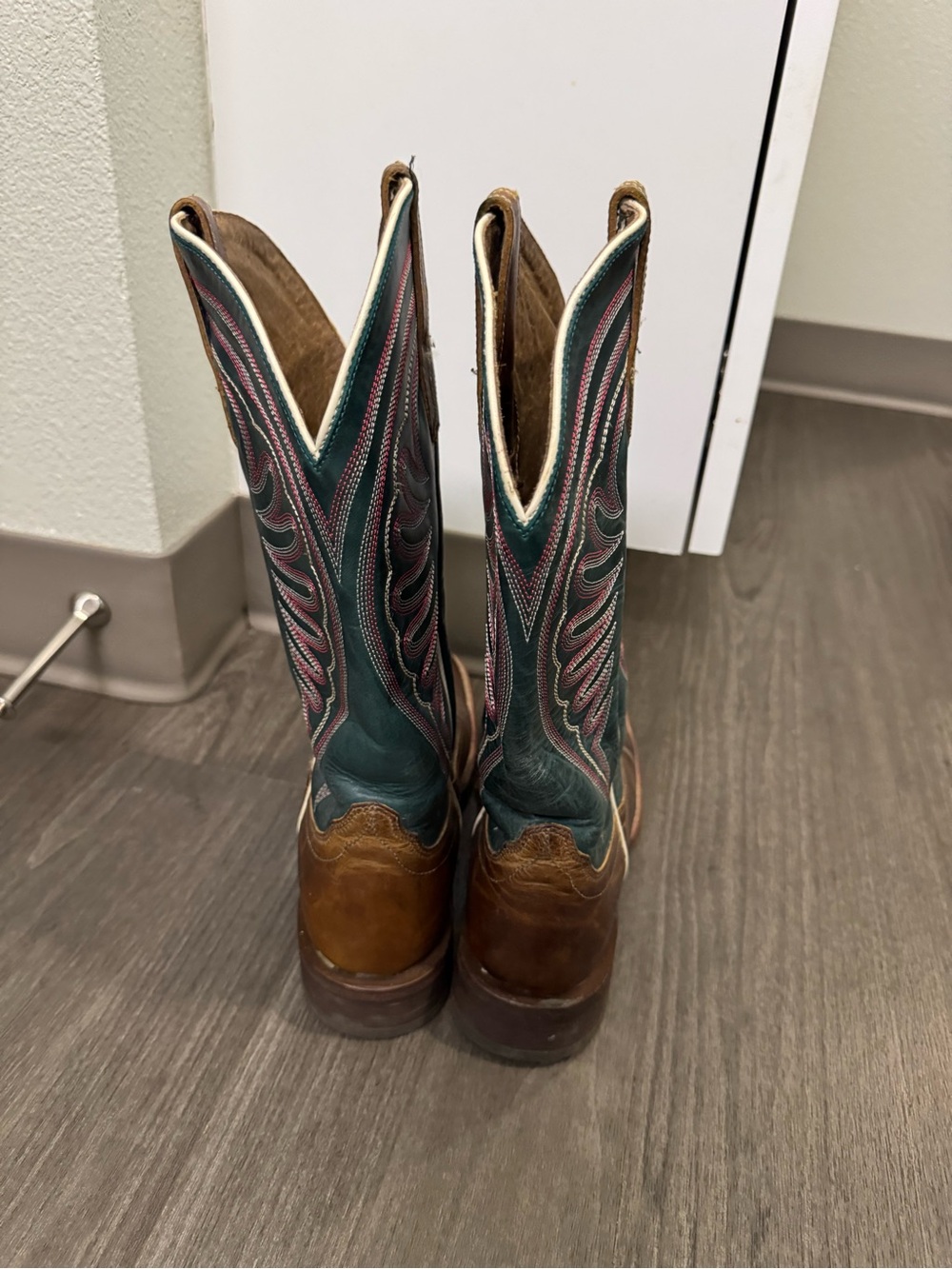 Ariat Brown Leather & Teal Stitch Boots - Picture 4 of 5